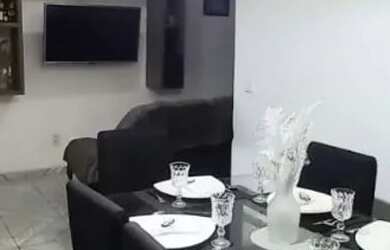 Imagem: O apartamento possui 2 Dormitórios, 1 Banheiro, 1 Vaga na garagem