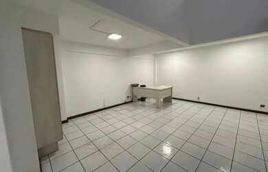 Imagem: O depósito possui 50m² de Área e está localizado em Centro