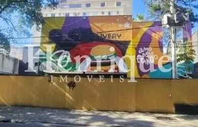 Imagem: O depósito possui 5 Vagas na garagem, 436m² de Área e está