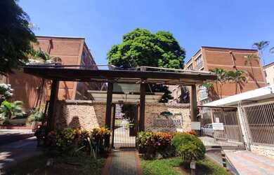 Imagem: O apartamento possui 3 Dormitórios, 2 Banheiros, 1 Vaga na