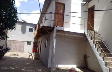 Imagem: A casa possui 5 Dormitórios, 5 Banheiros, 5 Vagas na garagem