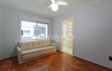 Imagem: O apartamento possui 1 Dormitório, 1 Banheiro, 38m² de Área