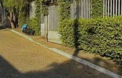 Imagem: A casa em condomínio possui 4 Dormitórios, 5 Banheiros, 3