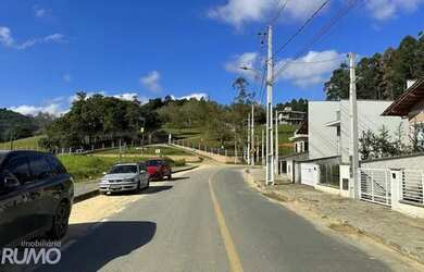 Imagem: O terreno está localizado em Warnow, Indaial à venda por R$106.000