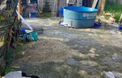 Imagem: A casa possui 1 Dormitório, 1 Banheiro, 135m² de Área e