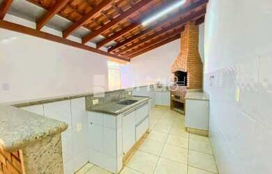 Imagem 6: Condomínio Maria Stella Imóvel espaçoso, com 5 quartos e área de lazer...