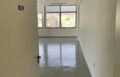 Imagem: O depósito possui 1 Vaga na garagem, 74m² de Área e está