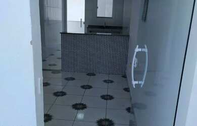 Imagem: A casa possui 2 Dormitórios, 1 Banheiro, 1 Vaga na garagem