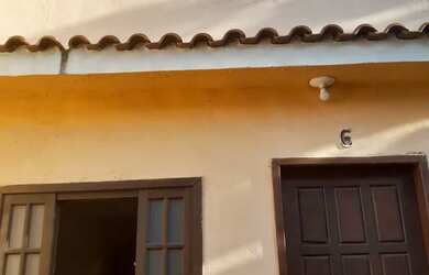 Imagem: A casa possui 1 Dormitório, 1 Banheiro e está localizado