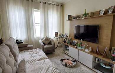 Imagem: A casa possui 5 Dormitórios, 4 Banheiros, 360m² de Área e