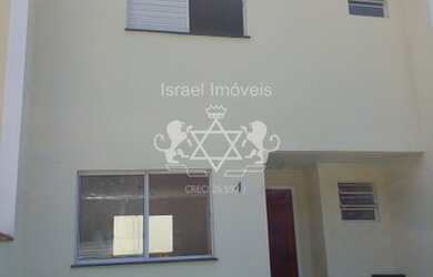 Imagem: A casa possui 2 Dormitórios, 2 Banheiros, 2 Vagas na garagem