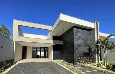 Imagem: A casa em condomínio possui 4 Dormitórios, 5 Banheiros, 2