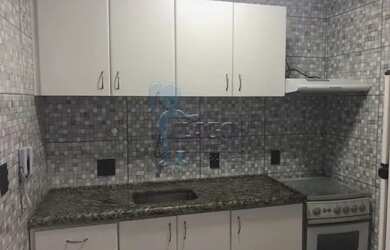 Imagem: O apartamento possui 1 Dormitório, 1 Banheiro, 1 Vaga na garagem