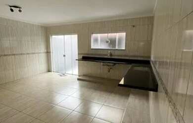 Imagem: A casa possui 3 Dormitórios, 3 Banheiros, 3 Vagas na garagem