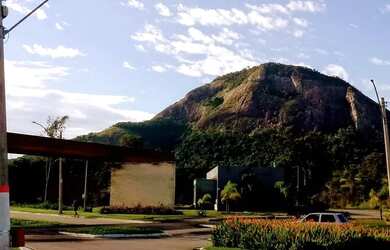 Imagem: A casa em condomínio possui 4 Dormitórios, 4 Banheiros, 3