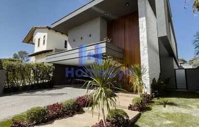 Imagem 7: Sobrado à venda no Jardins Madri com 4 suítes em Goiânia GO