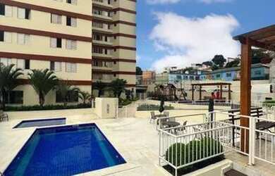 Imagem: O apartamento possui 3 Dormitórios, 1 Banheiro, 1 Vaga na garagem