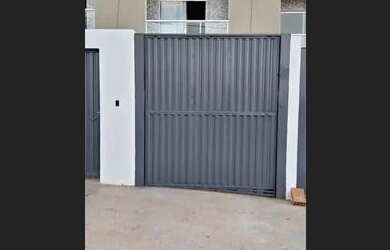 Imagem: A casa em condomínioe possui 2 Dormitórios, 2 Banheiros, 1