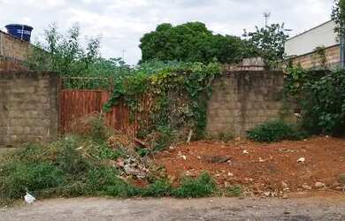 Imagem: O terreno e está localizado em Jardim Maria Inês, Aparecida