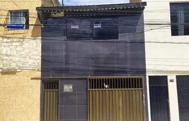 Imagem: A casa possui 2 Dormitórios, 1 Banheiro, 1 Vaga na garagem