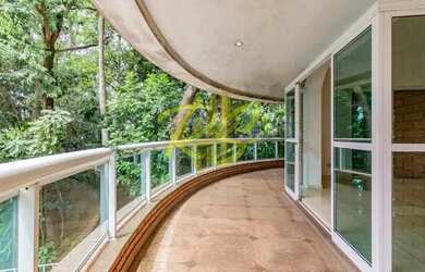 Imagem: O apartamento possui 4 Dormitórios, 5 Banheiros, 5 Vagas na