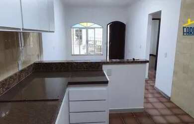 Imagem: A casa possui 2 Dormitórios, 1 Banheiro, 1 Vaga na garagem