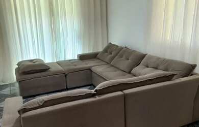 Imagem: A casa possui 3 Dormitórios, 2 Banheiros, 1 Vaga na garagem