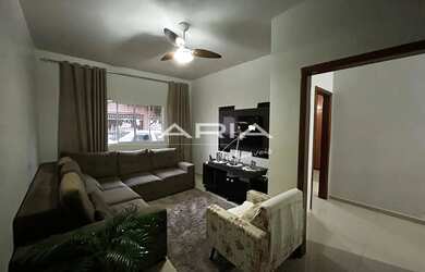 Imagem: A casa possui 3 Dormitórios, 2 Banheiros, 5 Vagas na garagem