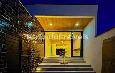 Imagem: A casa em condomínio possui 3 Dormitórios, 4 Banheiros, 2