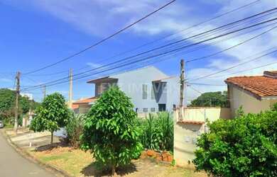 Imagem: O terreno à venda possui 632m² de Área e está localizado