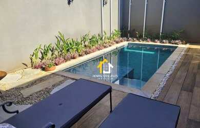 Imagem: A casa em condomínio possui 5 Dormitórios, 4 Banheiros, 4