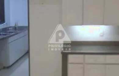 Imagem 4: Apartamento Luxuoso na Vieira Souto 6 Quartos, 4 Vagas e Vista Panorâmica