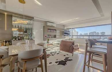 Imagem: O apartamento possui 2 Dormitórios, 3 Banheiros, 2 Vagas na