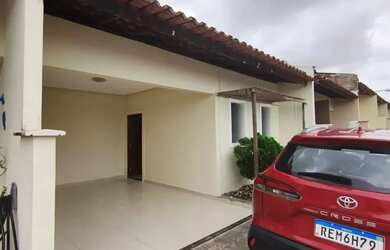 Imagem: A casa em condomínio possui 2 Dormitórios, 2 Banheiros, 2