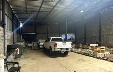 Imagem 7: Área com galpão, Jardim Novo Mundo, ao lado do terminal