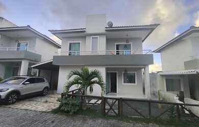 Imagem: A casa em condomínio e possui 2 Dormitórios, Suítes, 3 Banheiros