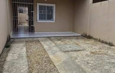 Imagem: A casa possui 2 Dormitórios, 2 Banheiros, 1 Vaga na garagem