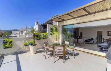 Imagem: O apartamento na cobertura possui 4 Dormitórios, 5 Banheiros