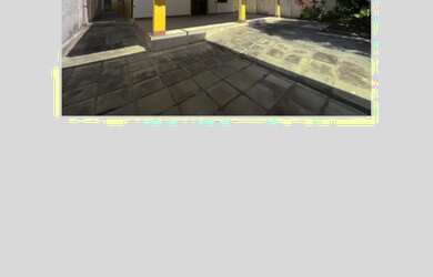 Imagem: A casa possui 5 Dormitórios, 3 Banheiros, 2 Vagas na garagem