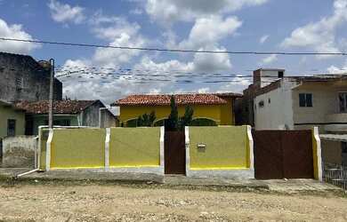 Imagem: A casa possui 5 Dormitórios, 4 Banheiros, 5 Vagas na garagem