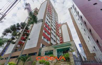 Imagem: O apartamento possui 3 Dormitórios, 1 Banheiro, 1 Vaga na garagem