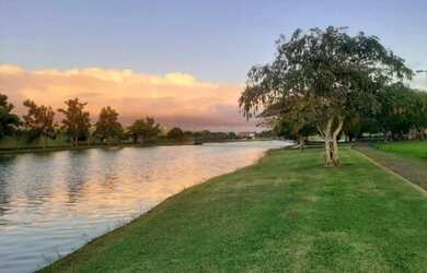 Imagem: O terreno possui 900m² de Área e está localizado em Capuchinhos