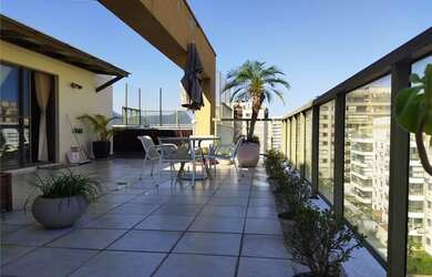 Imagem: O apartamento na cobertura possui 3 Dormitórios, 3 Banheiros