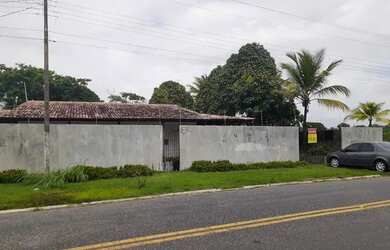 Imagem: A casa possui 2 Dormitórios, 3 Banheiros, 5 Vagas na garagem