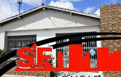 Imagem: A casa possui 2 Dormitórios, 1 Banheiro, 1 Vaga na garagem