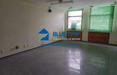 Imagem: O depósito possui 2 Vagas na garagem, 43m² de Área e está