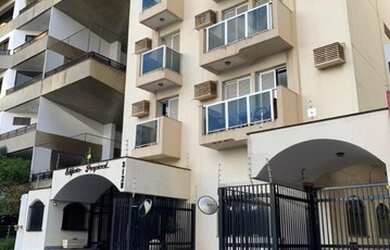 Imagem: O apartamento possui 4 Dormitórios, 2 Banheiros, 1 Vaga na