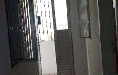 Imagem: A casa possui 2 Dormitórios e está localizado em Garcia