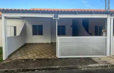 Imagem: A casa em condomínio possui 2 Dormitórios, 2 Banheiros, 2