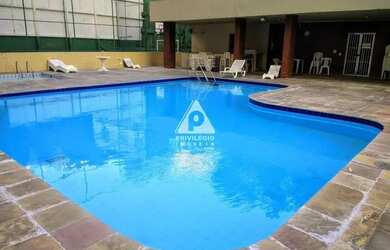 Imagem: O apartamento possui 2 Dormitórios, 2 Banheiros, 1 Vaga na